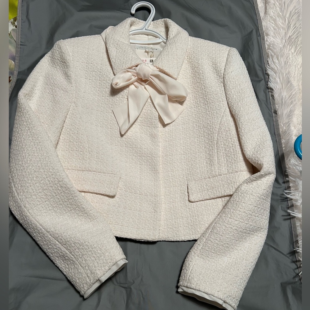 Zara Cream Textured Bow-Tie Cropped Blazer